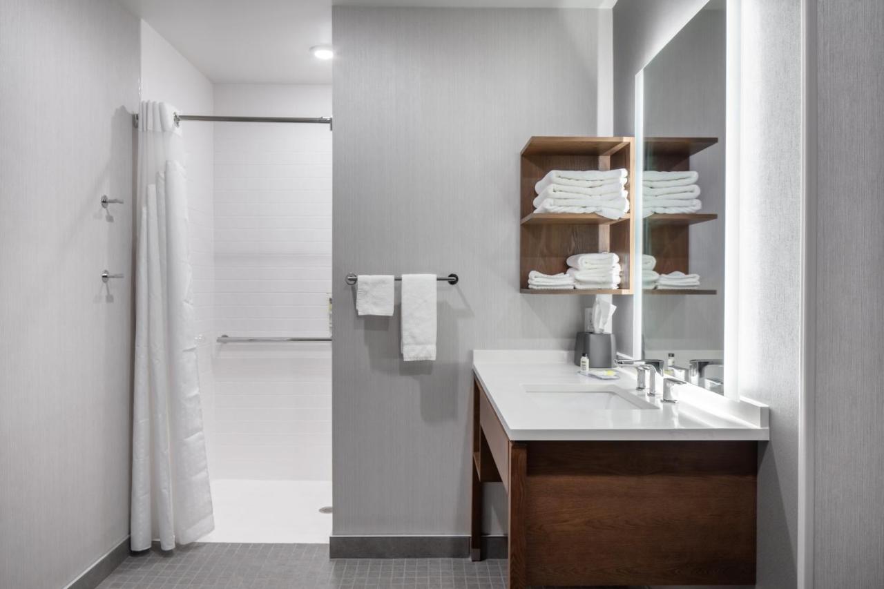 Staybridge Suites - Iowa City - Coralville By Ihg Εξωτερικό φωτογραφία