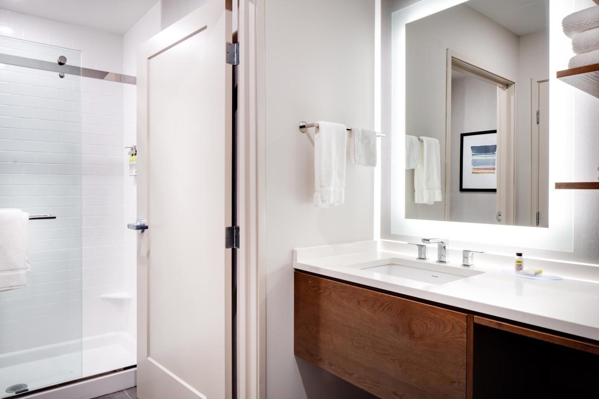 Staybridge Suites - Iowa City - Coralville By Ihg Εξωτερικό φωτογραφία